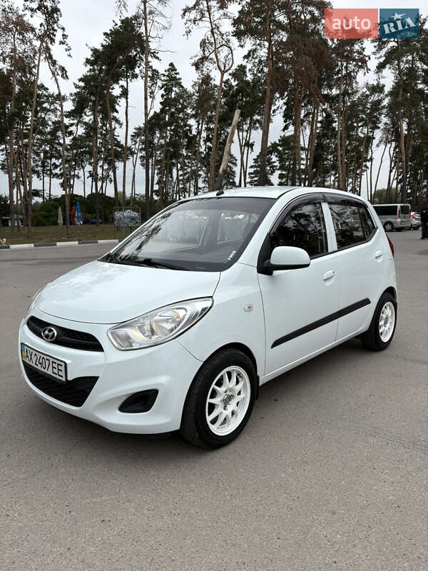 Hyundai i10 2013 Hyundai i10 2013