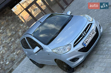 Хэтчбек Hyundai i10 2011 в Одессе