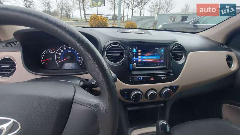 Хетчбек Hyundai i10 2014 в Миколаєві