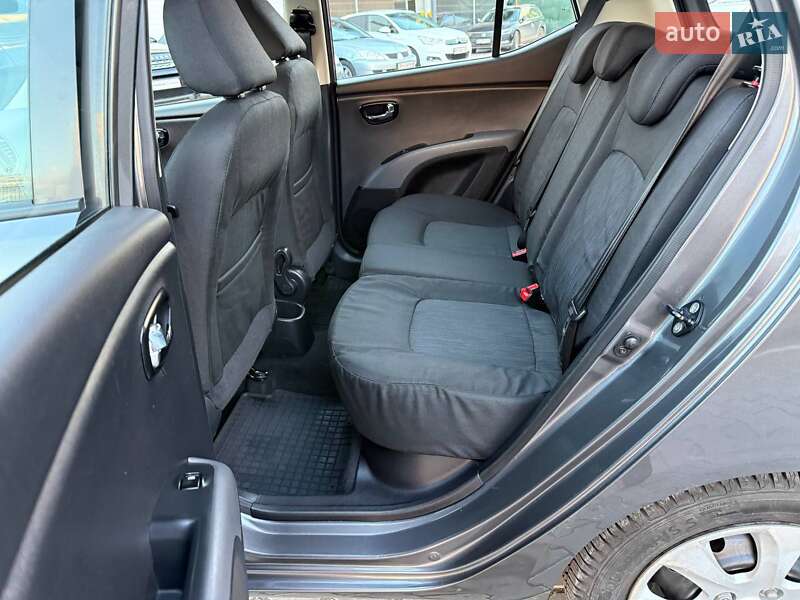 Хэтчбек Hyundai i10 2013 в Одессе фото 15 Хэтчбек Hyundai i10 2013 в Одессе