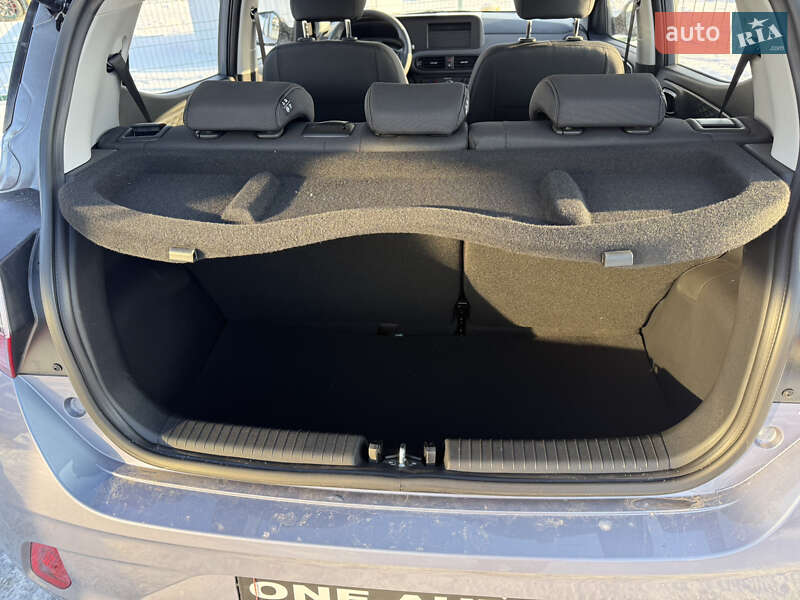 Хэтчбек Hyundai i10 2025 в Киеве