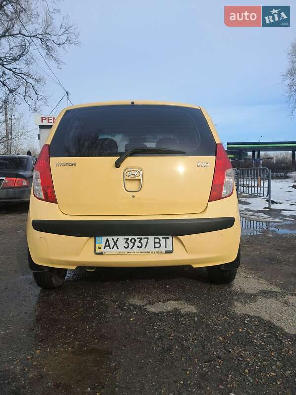 Хэтчбек Hyundai i10 2008 в Днепре
