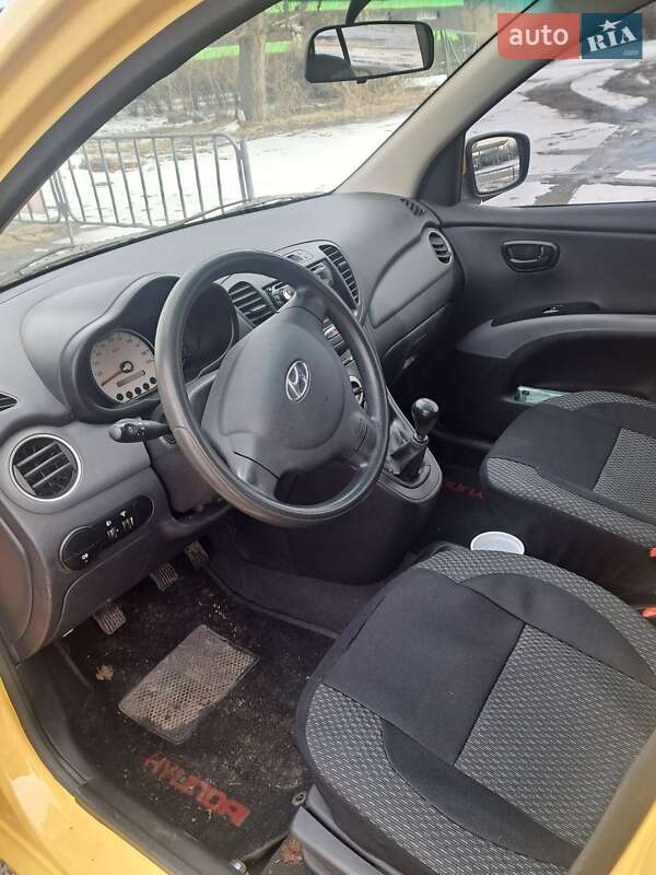 Хэтчбек Hyundai i10 2008 в Днепре