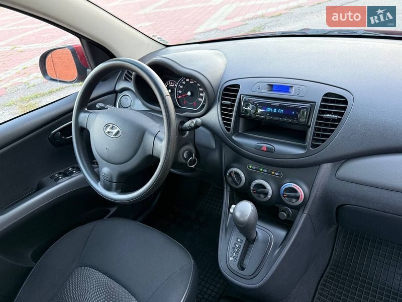 Хэтчбек Hyundai i10 2013 в Харькове