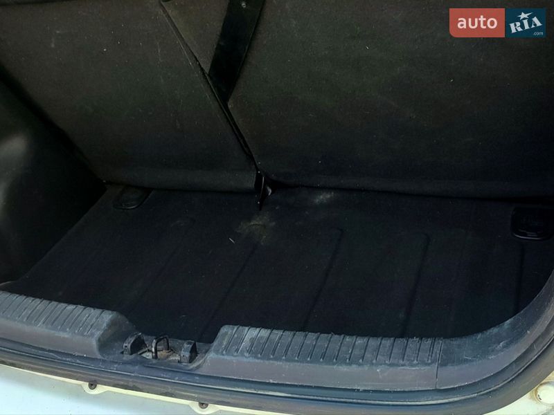 Хэтчбек Hyundai i10 2013 в Каневе