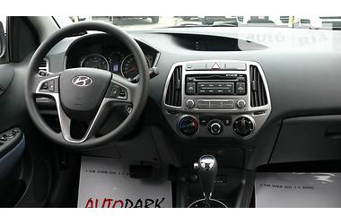 Хэтчбек Hyundai i20 2015 в 