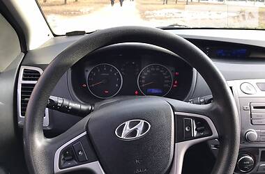 Седан Hyundai i20 2011 в Харькове