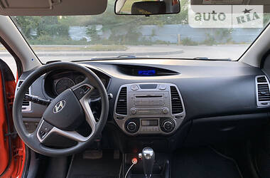 Хетчбек Hyundai i20 2011 в 