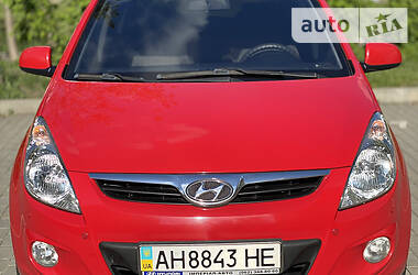 Хетчбек Hyundai i20 2011 в 