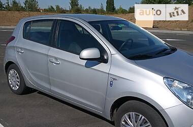 Хэтчбек Hyundai i20 2010 в Полтаве