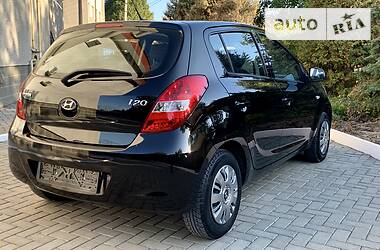 Хэтчбек Hyundai i20 2010 в Днепре