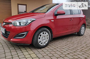 Хэтчбек Hyundai i20 2014 в Луцке