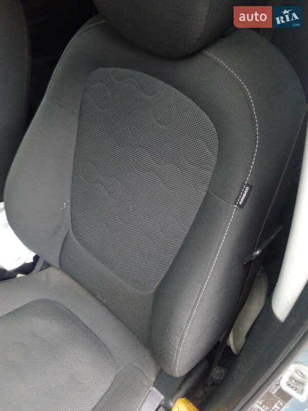 Хетчбек Hyundai i20 2012 в Прилуках