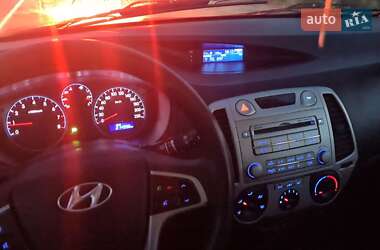 Хэтчбек Hyundai i20 2010 в Золочеве