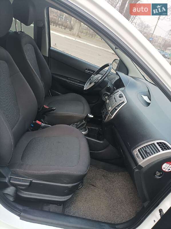Хетчбек Hyundai i20 2008 в Черкасах