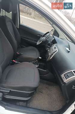 Хэтчбек Hyundai i20 2008 в Черкассах