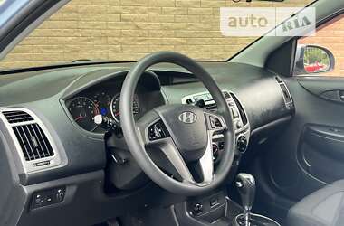 Хэтчбек Hyundai i20 2012 в Одессе