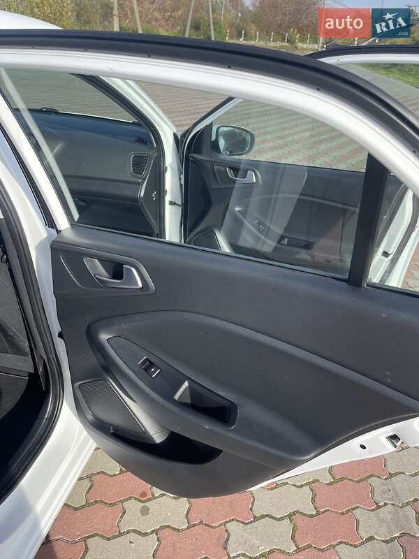 Хетчбек Hyundai i20 2015 в Львові