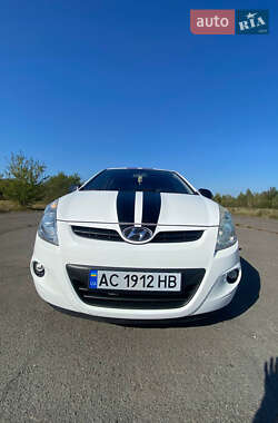 Хэтчбек Hyundai i20 2009 в 