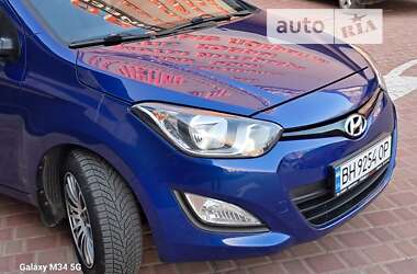 Хэтчбек Hyundai i20 2014 в Одессе