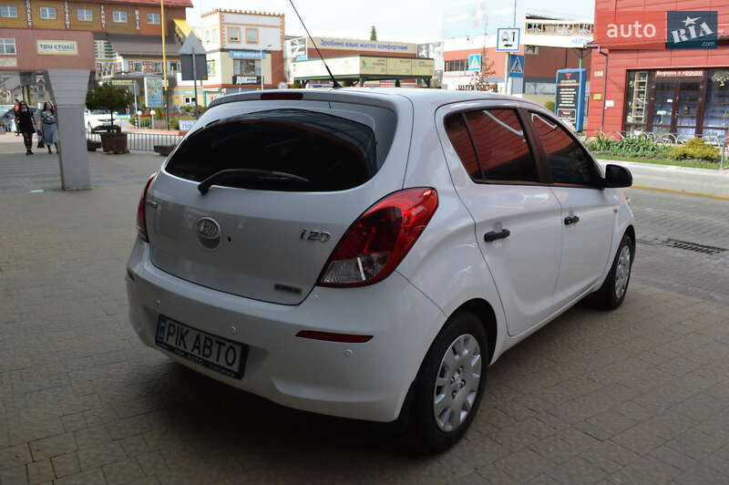 Хетчбек Hyundai i20 2013 в Львові
