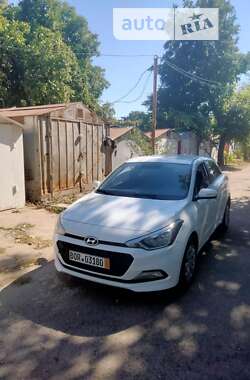 Хэтчбек Hyundai i20 2015 в Одессе