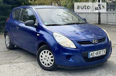 Хетчбек Hyundai i20 2009 в Дніпрі