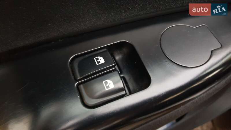 Хэтчбек Hyundai i20 2012 в Черновцах