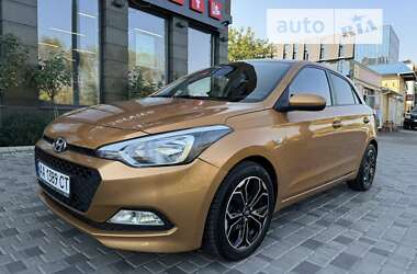 Хэтчбек Hyundai i20 2016 в Киеве