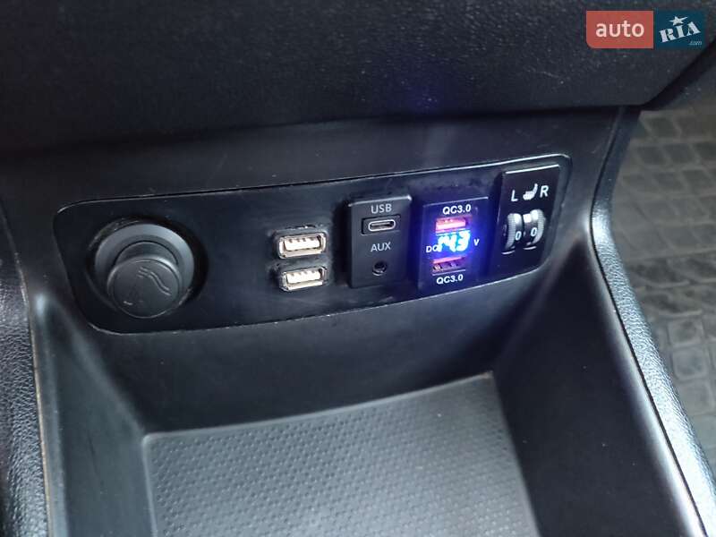 Хэтчбек Hyundai i20 2012 в Хмельницком