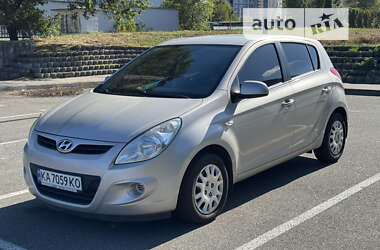 Хэтчбек Hyundai i20 2011 в Киеве