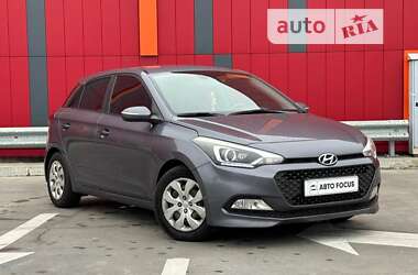 Хэтчбек Hyundai i20 2016 в Киеве