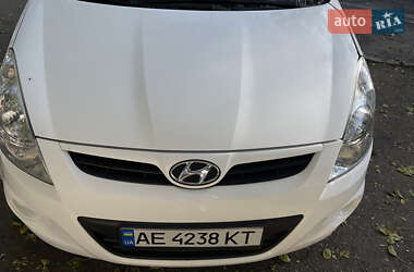 Хэтчбек Hyundai i20 2010 в Днепре