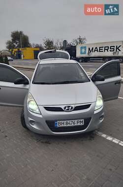 Хэтчбек Hyundai i20 2011 в 