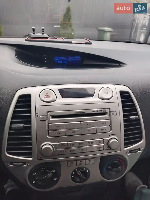 Хетчбек Hyundai i20 2011 в 