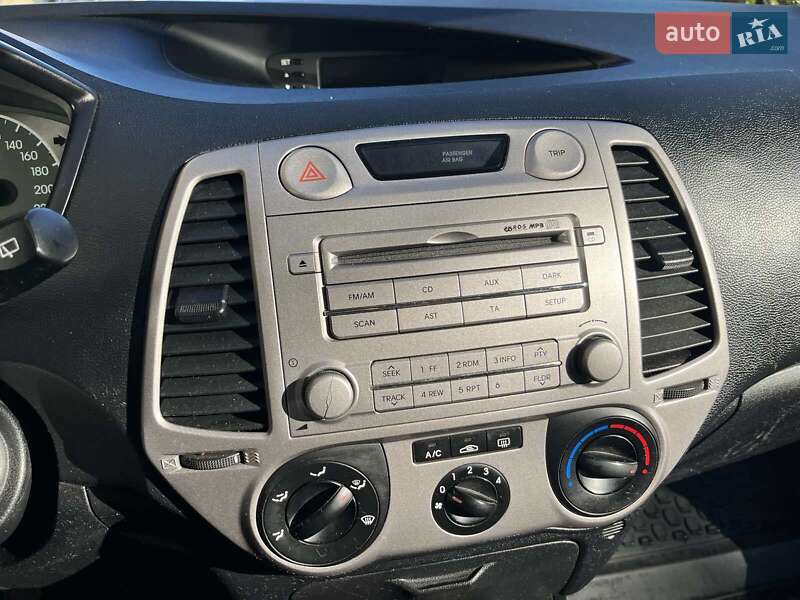 Хетчбек Hyundai i20 2009 в Люботині