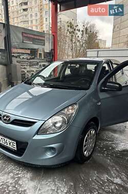 Хэтчбек Hyundai i20 2010 в Харькове