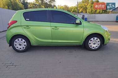 Хэтчбек Hyundai i20 2010 в Черкассах