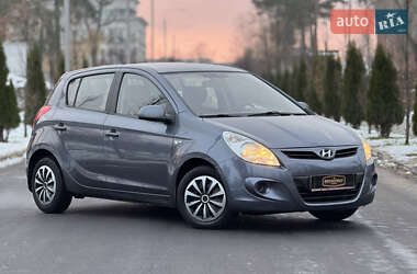 Хэтчбек Hyundai i20 2011 в Киеве