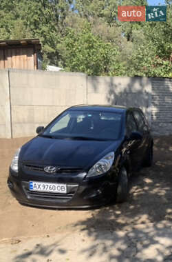 Хэтчбек Hyundai i20 2012 в Харькове