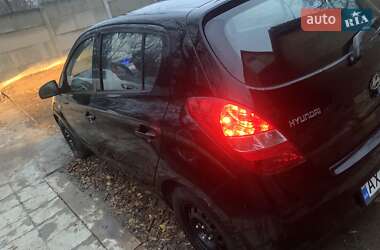 Хэтчбек Hyundai i20 2012 в Харькове