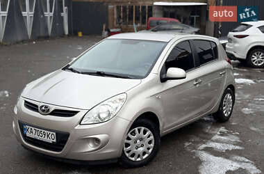 Хэтчбек Hyundai i20 2011 в Киеве