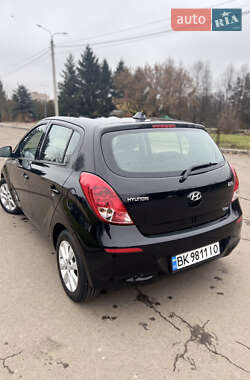 Хетчбек Hyundai i20 2013 в Рівному