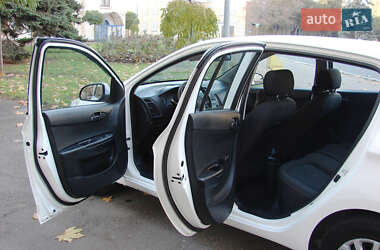 Хэтчбек Hyundai i20 2008 в Одессе