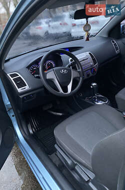 Хэтчбек Hyundai i20 2011 в Киеве