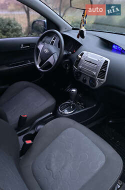 Хэтчбек Hyundai i20 2011 в Киеве