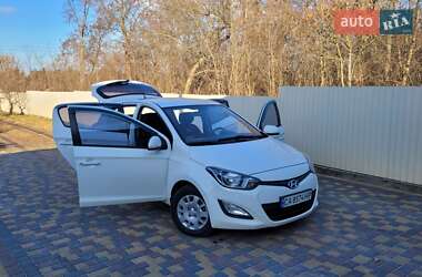 Хэтчбек Hyundai i20 2014 в Смеле