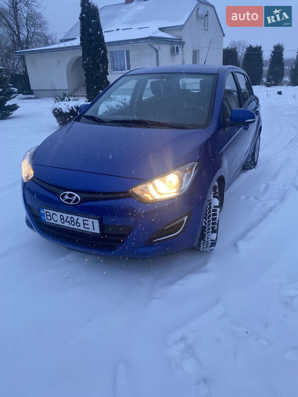 Хэтчбек Hyundai i20 2014 в 