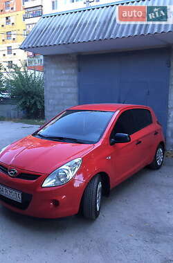 Хэтчбек Hyundai i20 2011 в Кропивницком