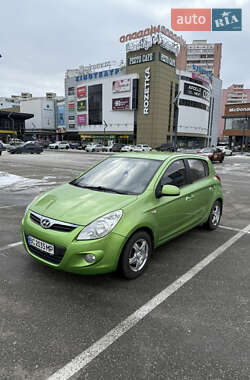 Хетчбек Hyundai i20 2010 в Києві